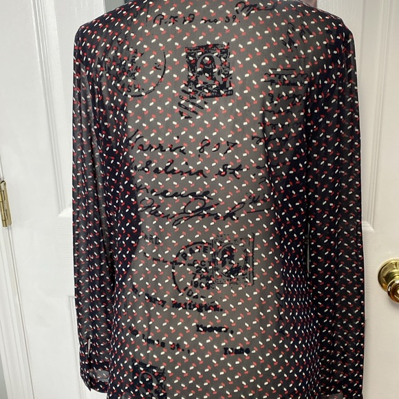 Tops - Picture 2 of 5